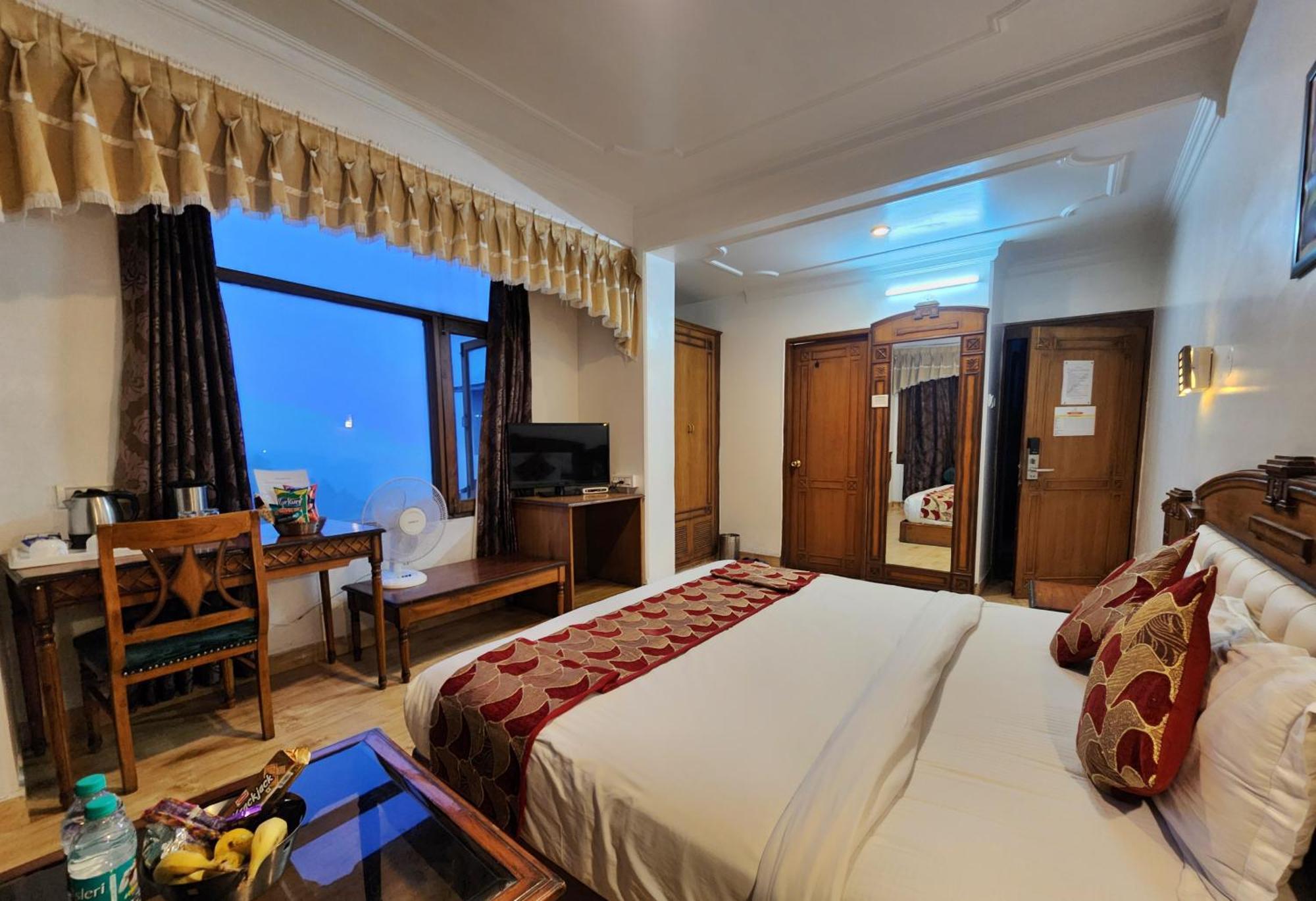 Hotel Surya Shimla Luaran gambar