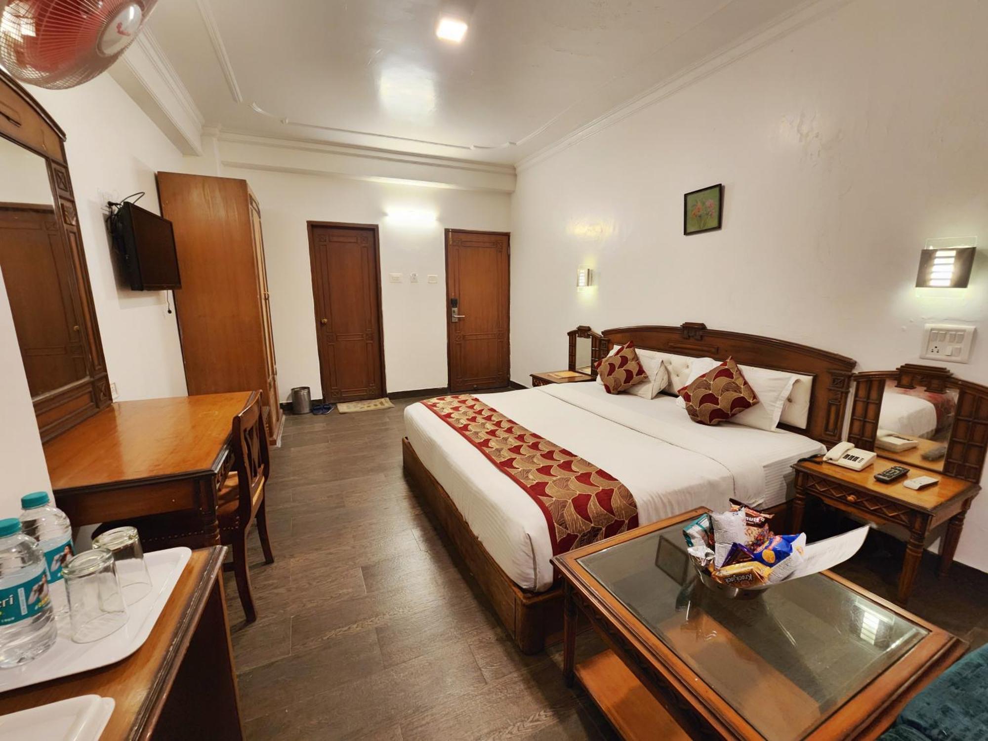 Hotel Surya Shimla Luaran gambar