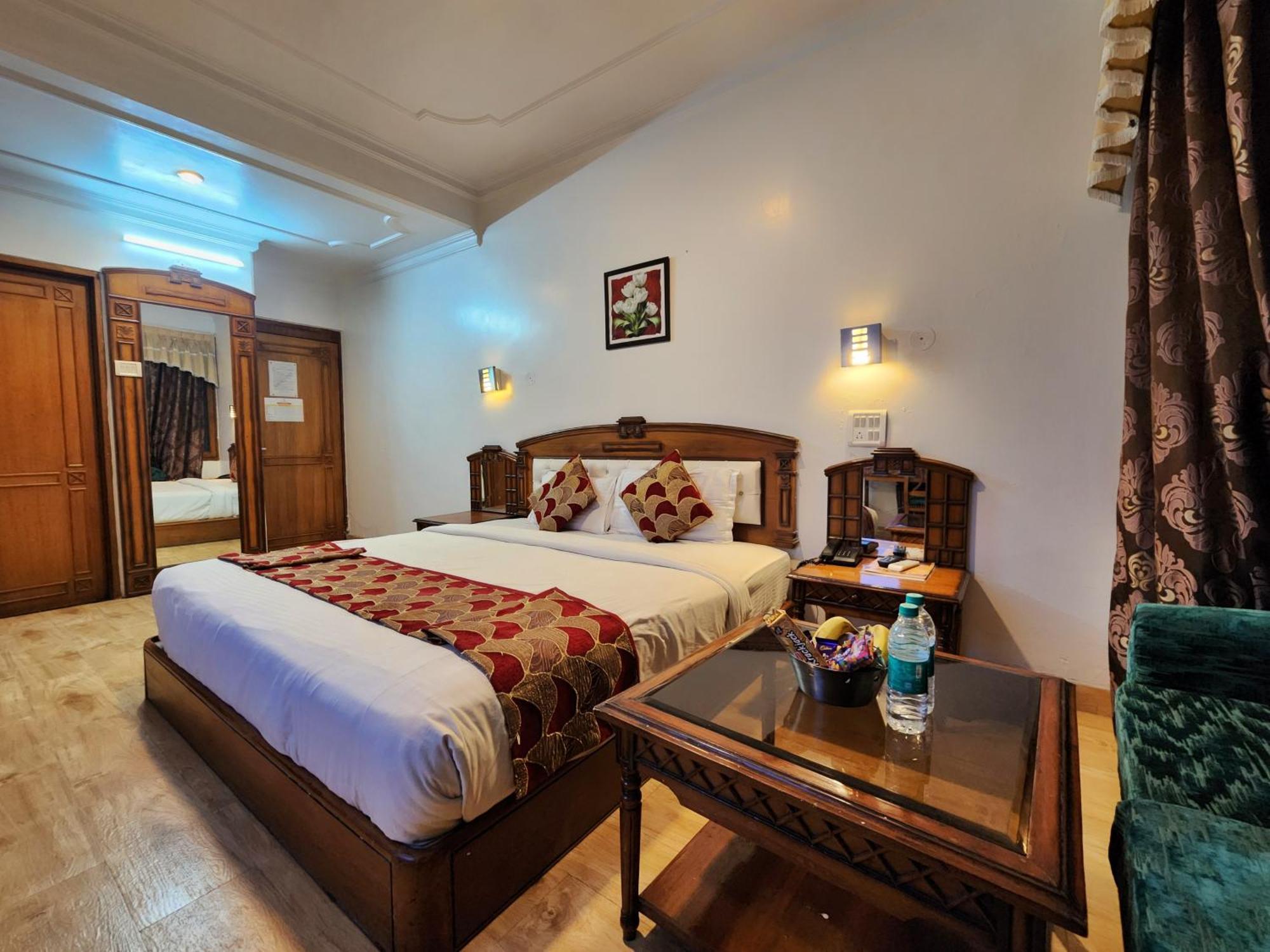 Hotel Surya Shimla Luaran gambar