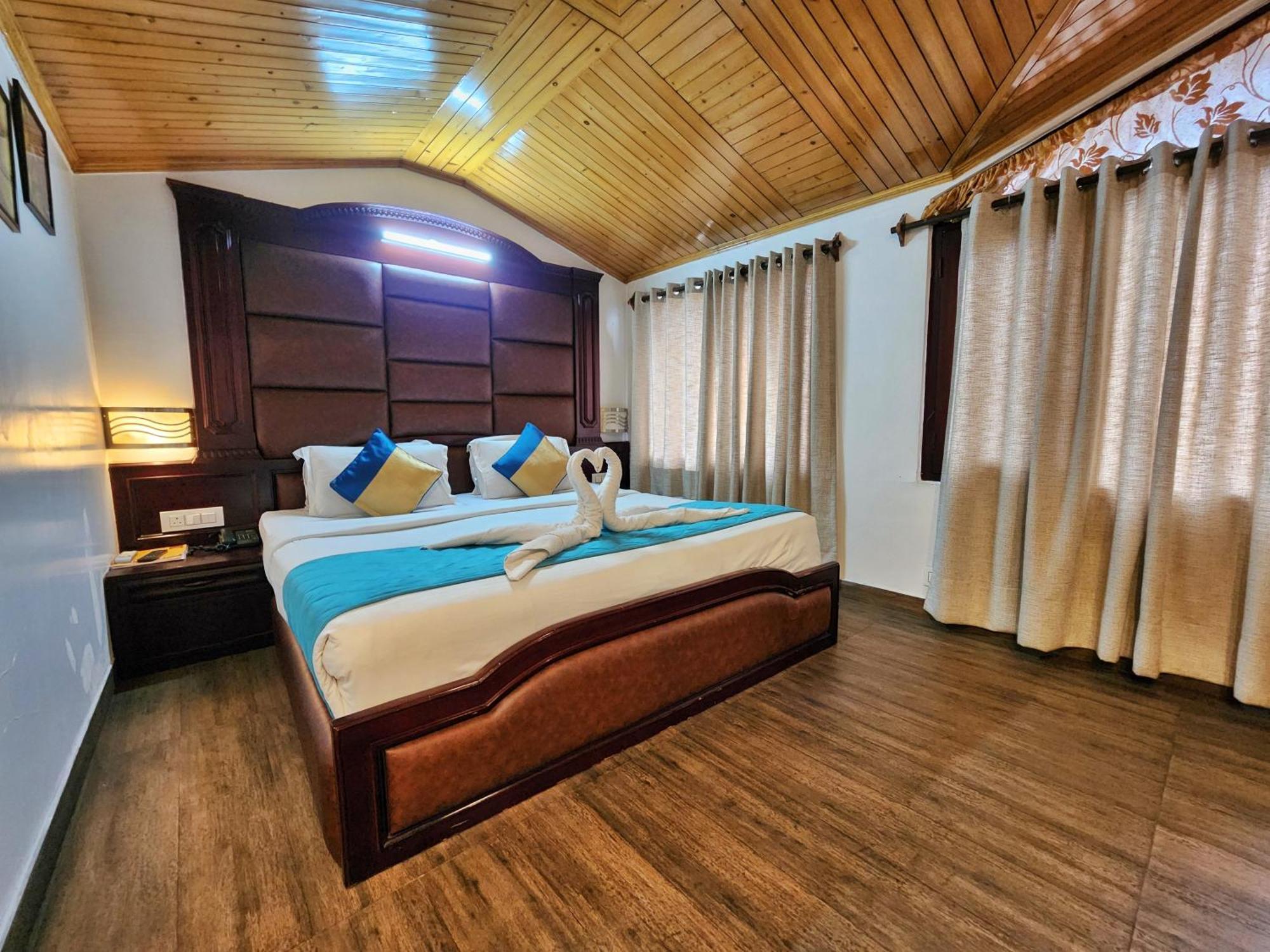 Hotel Surya Shimla Luaran gambar