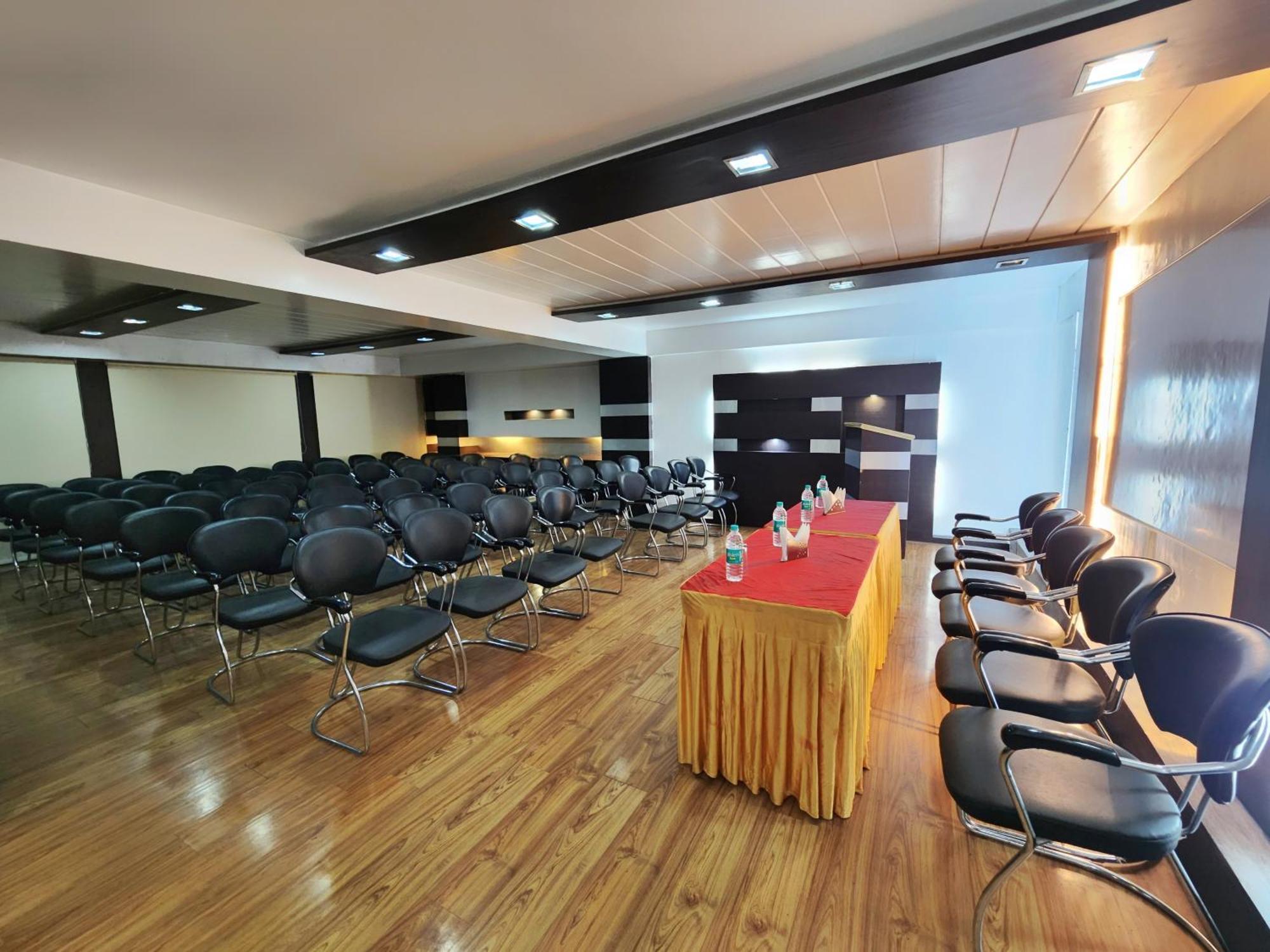 Hotel Surya Shimla Luaran gambar